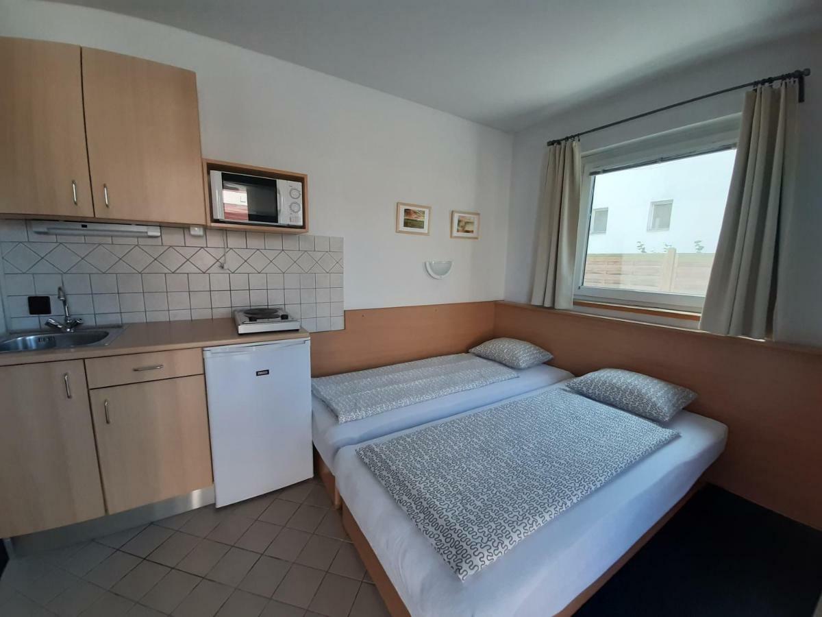 Familia Apartmanhaz Keszthely Exterior foto
