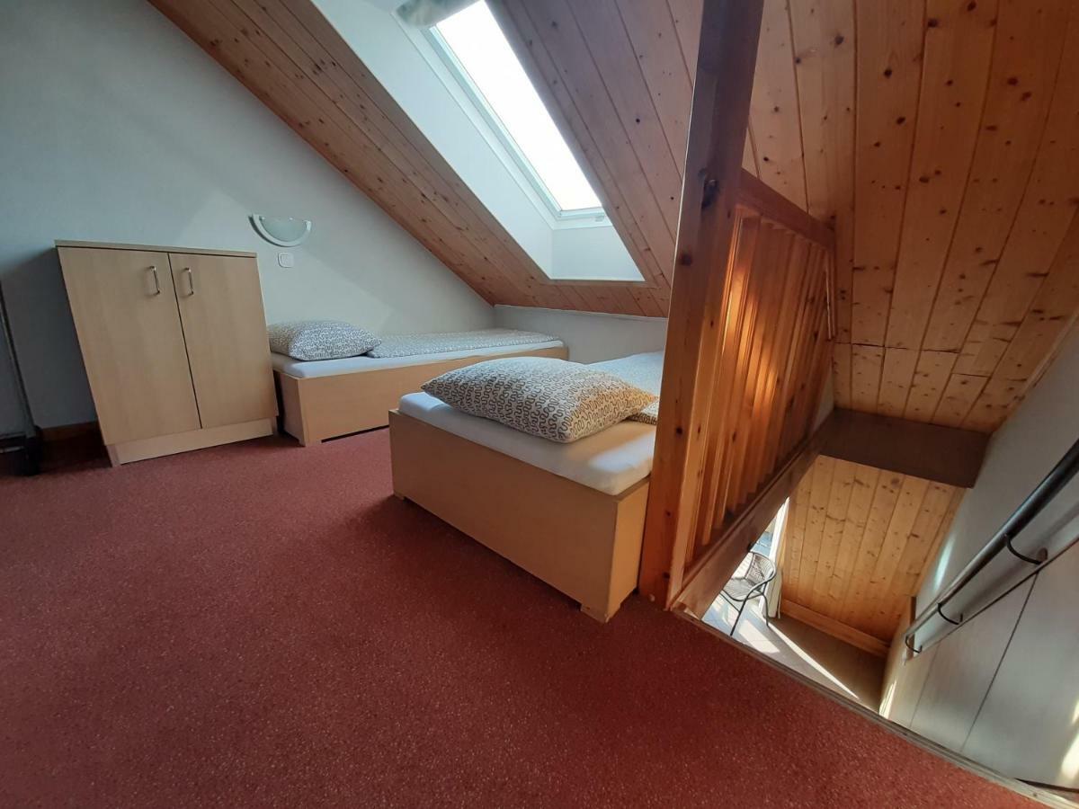 Familia Apartmanhaz Keszthely Exterior foto