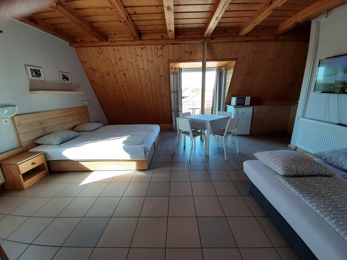 Familia Apartmanhaz Keszthely Exterior foto