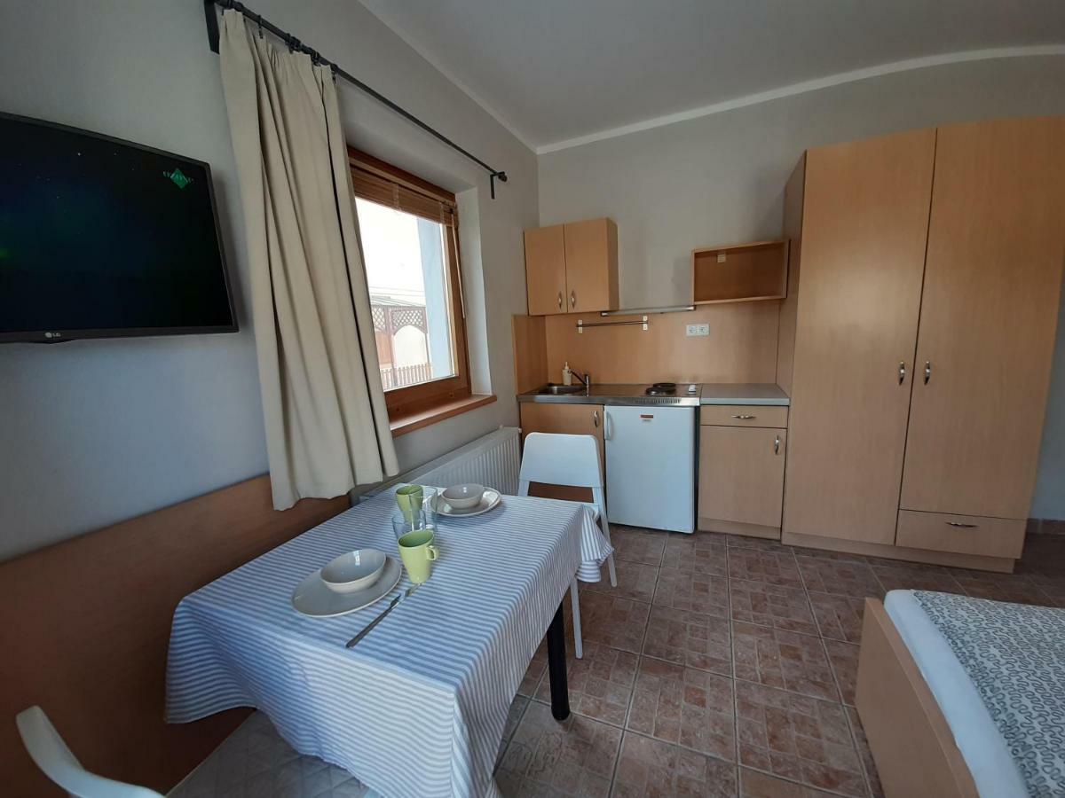Familia Apartmanhaz Keszthely Exterior foto