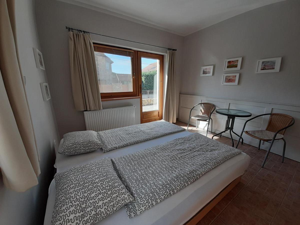 Familia Apartmanhaz Keszthely Exterior foto