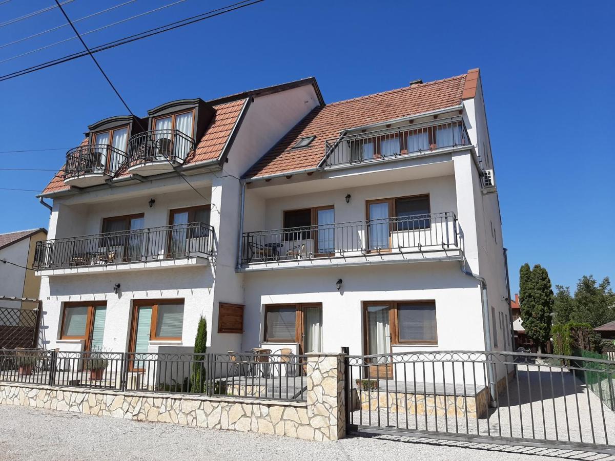 Familia Apartmanhaz Keszthely Exterior foto